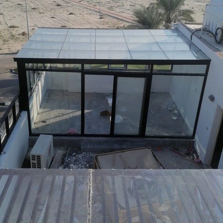بناء ملاحق خارجية في الدمام | ملاحق ساندوتش بانل | ملاحق زجاجية